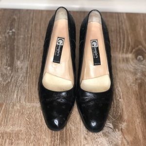 Giogio’s Vintage Textured Leather Pumps